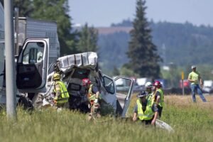 Multi-vehicle crash in Oregon kills seven and injures others
